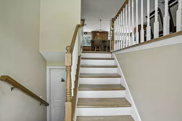 Bellingham, MA 02019,16 Mohawk St