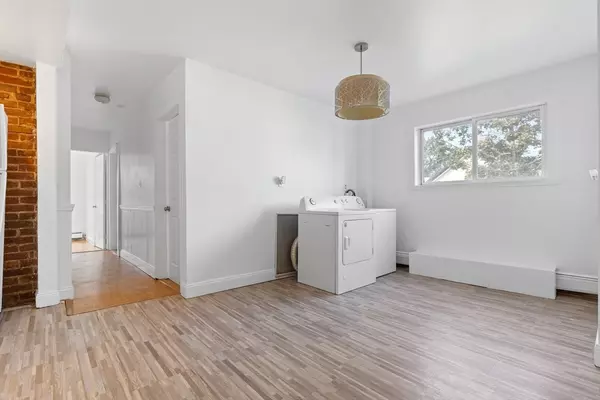Medford, MA 02155,15 Walker St #4