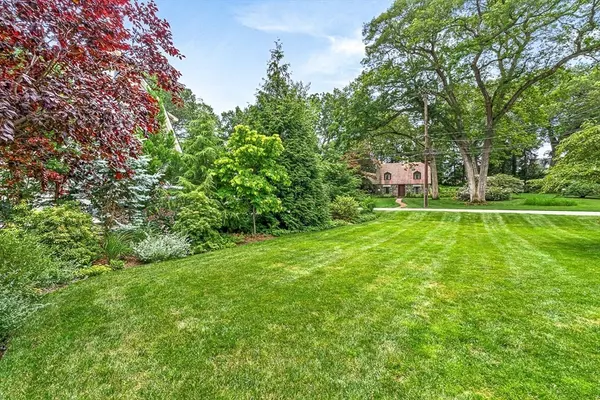 Winchester, MA 01890,34 Rangeley Road