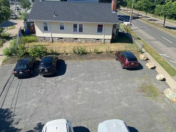 Milton, MA 02186,15 Brush Hill Road #3
