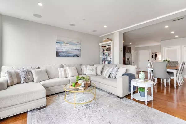 339 D St #8, Boston, MA 02127