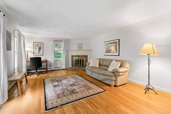 Topsfield, MA 01983,13 Pheasant Ln