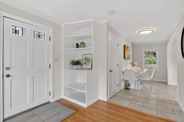 Dedham, MA 02026,22 Altoona Rd
