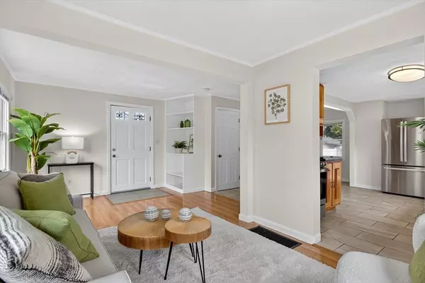 Dedham, MA 02026,22 Altoona Rd