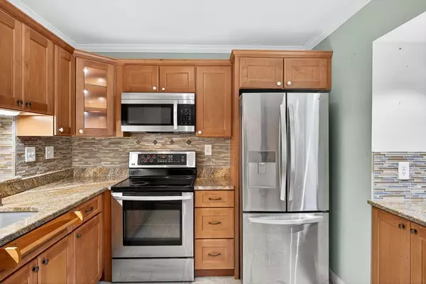 Brewster, MA 02631,87 Susanna Dr #87