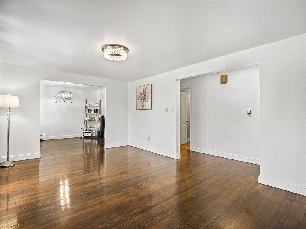 Methuen, MA 01844,55 Oak Hill Dr