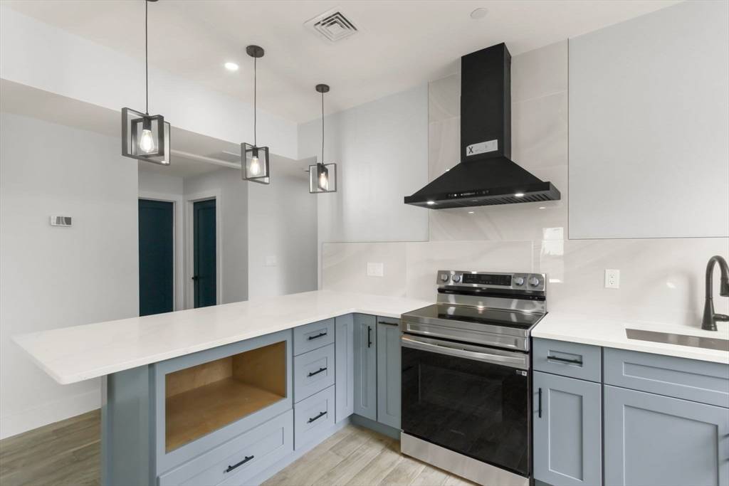 Boston, MA 02124,116 Evans St