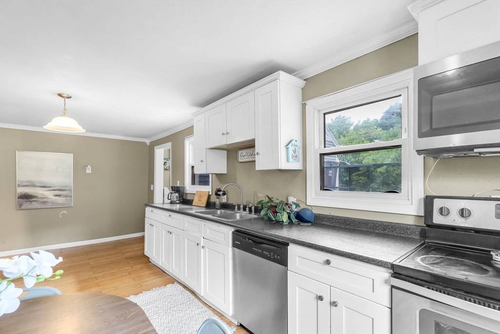 Monson, MA 01057,6 Harrison Ave