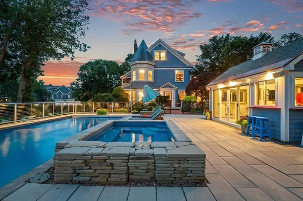 Swampscott, MA 01907,179 Beach Bluff Ave