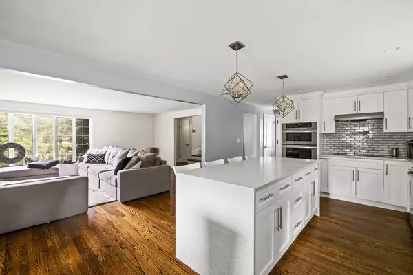 Easton, MA 02375,5 Live Oak Dr