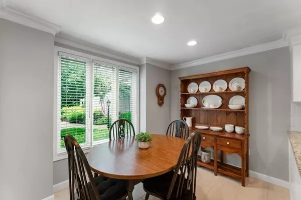 Duxbury, MA 02332,70 Parks St #10