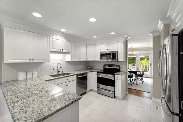 Duxbury, MA 02332,70 Parks St #10