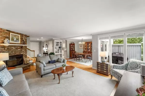 Duxbury, MA 02332,70 Parks St #10