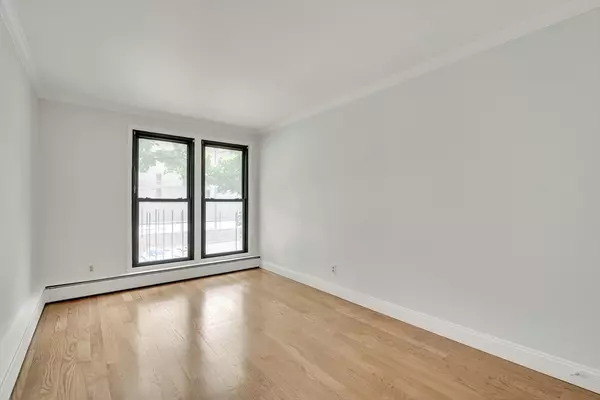 Brookline, MA 02445,32 Juniper St #97