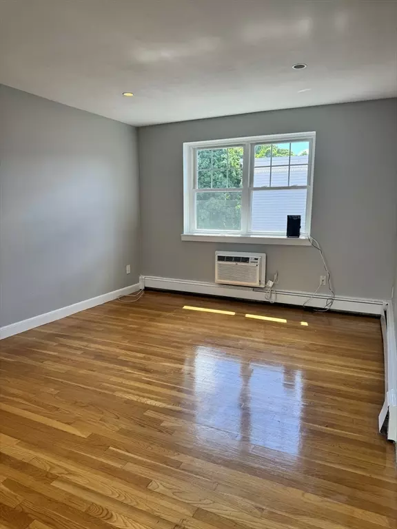 Somerville, MA 02144,30 Chester Street #16