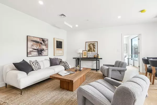 Boston, MA 02127,256 Dorchester Street #404