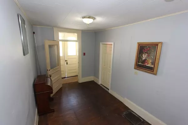 Lowell, MA 01852,61 Nesmith St.