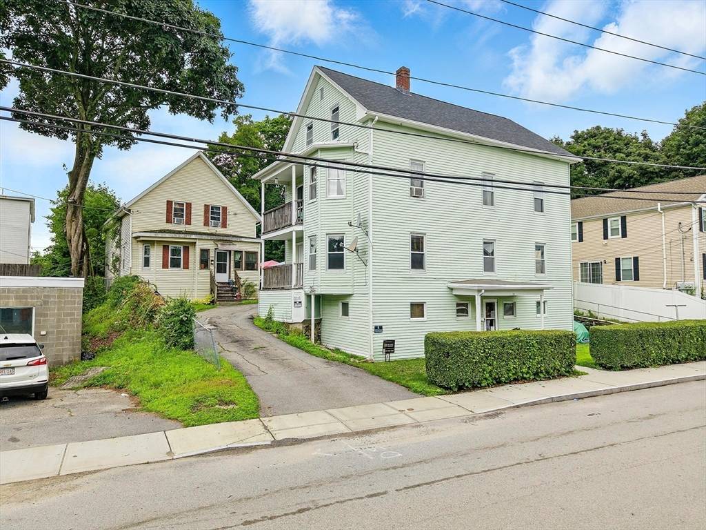 Webster, MA 01570,29-29.5 Granite St