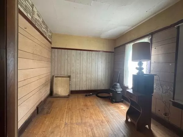 Auburn, MA 01501,166 Leicester Street