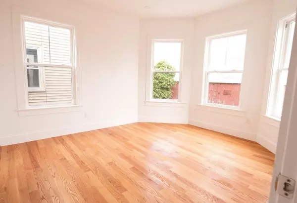 Boston, MA 02130,8 Brookside Av #3