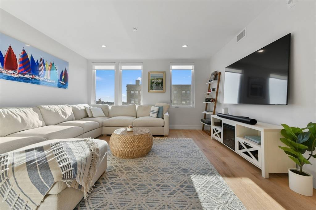 420 West Broadway #409, Boston, MA 02127