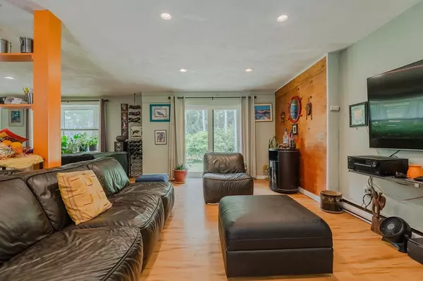 Coventry, RI 02816,94 Whitehead Rd