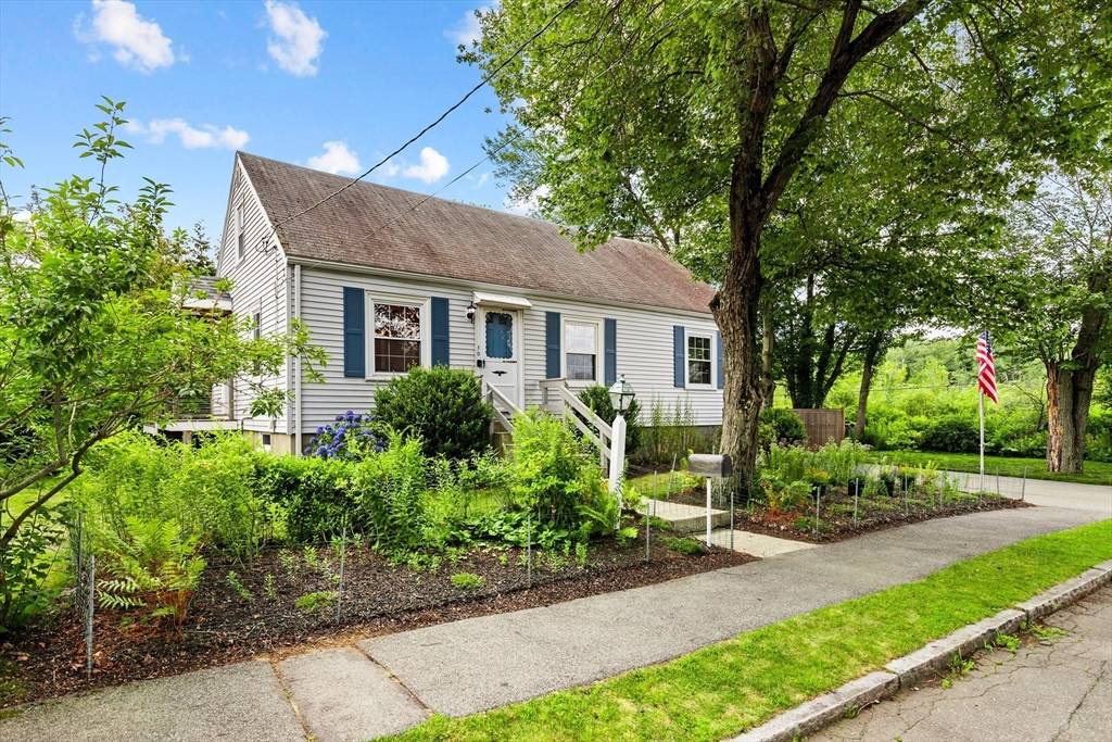 Wakefield, MA 01880,10 Wolcott St