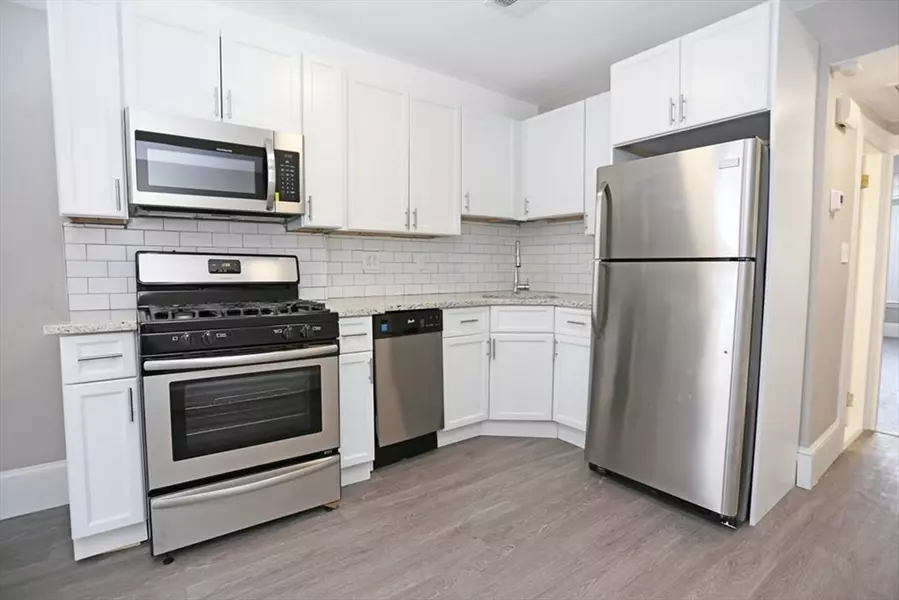 133 Eutaw St #1, Boston, MA 02128