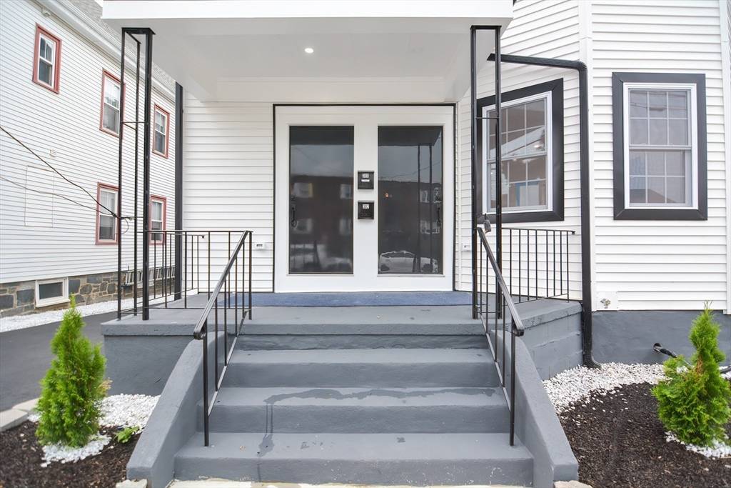 300-302 Main St #1, Medford, MA 02155