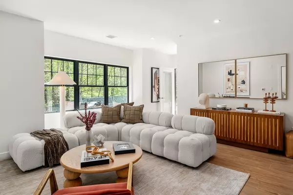 20 Audubon Way #205, Canton, MA 02021