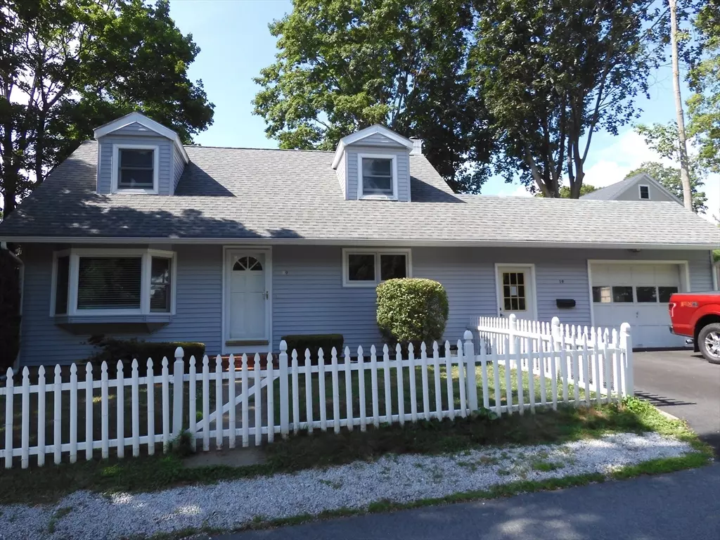 Amesbury, MA 01913,19 Perkins