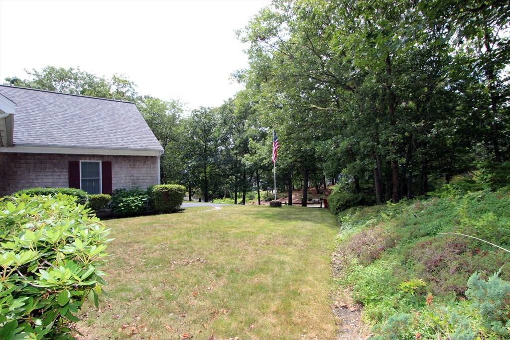 Brewster, MA 02631,18 Chickadee Lane