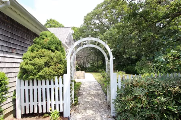 Brewster, MA 02631,18 Chickadee Lane
