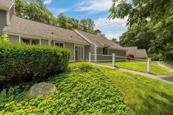 Falmouth, MA 02540,20 Woodrise #20