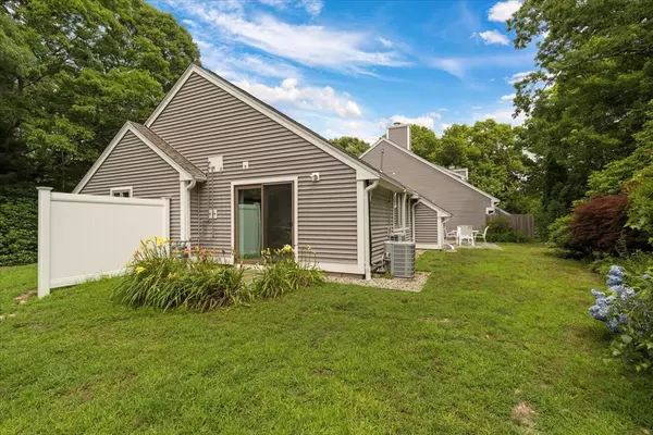 Falmouth, MA 02540,20 Woodrise #20