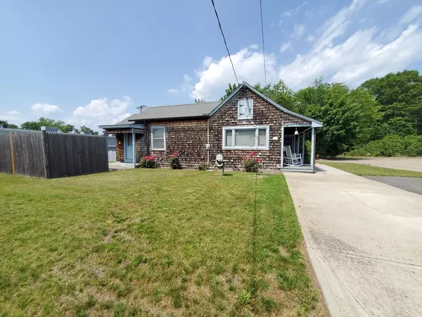 Bellingham, MA 02019,26 Wrentham St