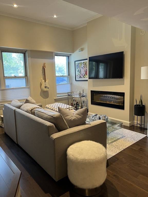 Boston, MA 02215,416 Commonwealth Avenue #112