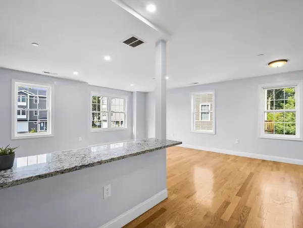 Lawrence, MA 01843,543 Andover St #7