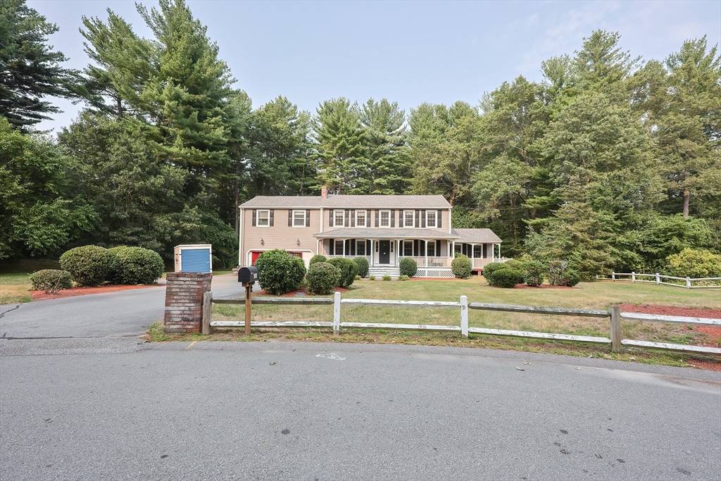 101 Barry Dr, Tewksbury, MA 01876
