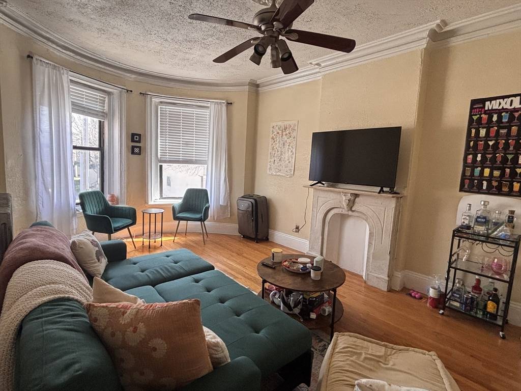 86 Hammond #2, Boston, MA 02120
