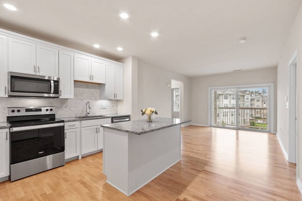 North Reading, MA 01864,240 Martins Landing #405