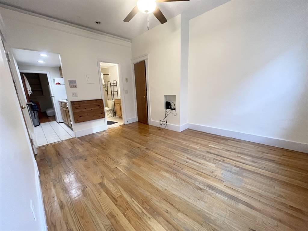 Boston, MA 02114,11 Grove Street #5