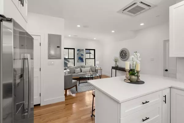Cambridge, MA 02138,72 Dana Street #3