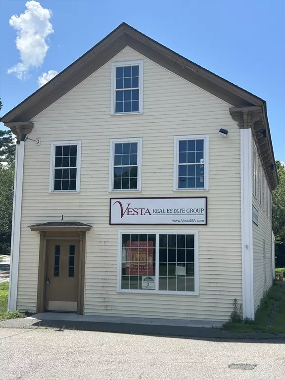 Holliston, MA 01746,15 Winthrop St