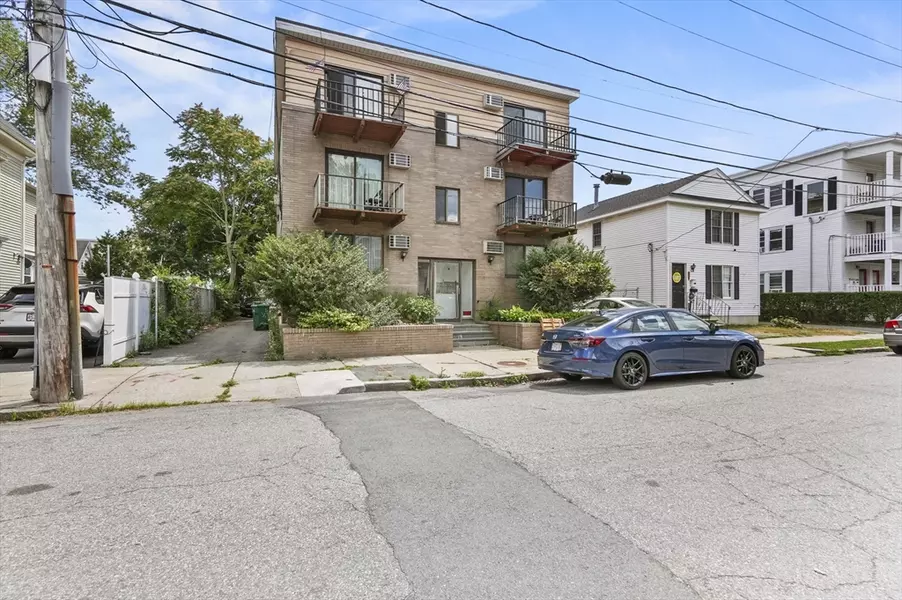 10-16 Stephen Street #1, Lynn, MA 01902