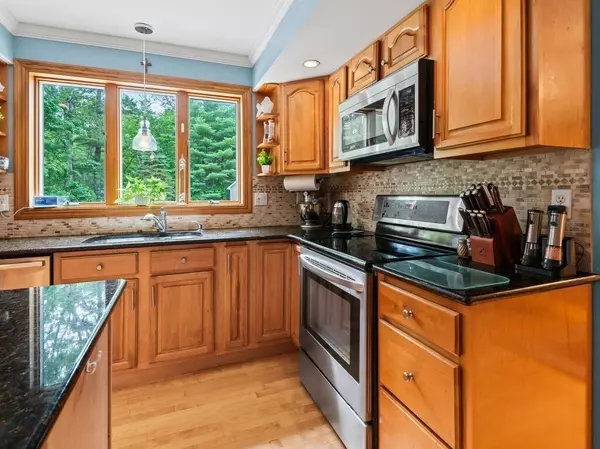 Auburn, MA 01501,9 Santom St