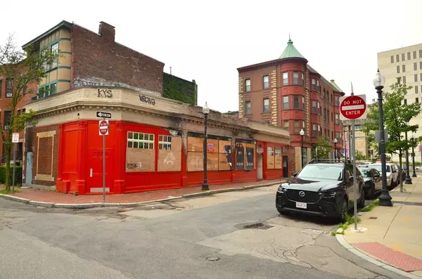 Boston, MA 02120,134-140 Smith Street