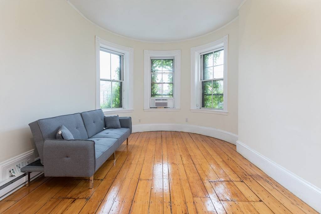 16 Cumberland St #5, Boston, MA 02116