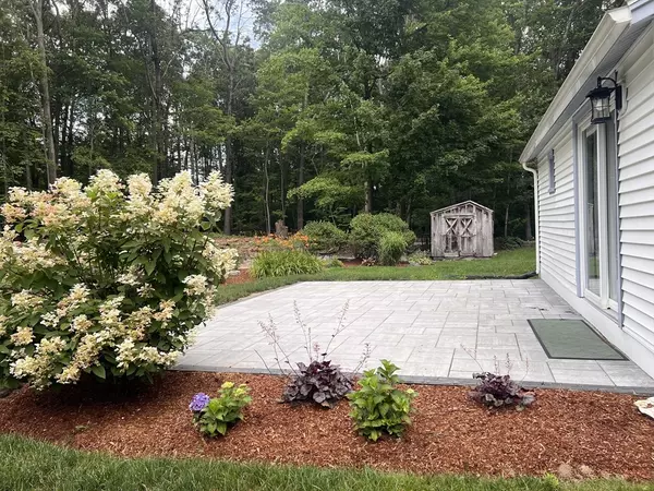 Holden, MA 01520,17 Birch Ave
