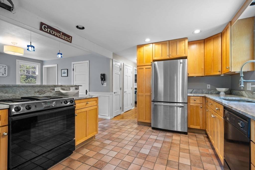 Groveland, MA 01834,10 Carlida Rd